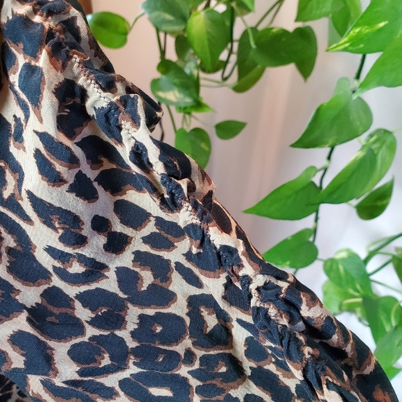 FAITHFUL THE BRAND | Anne Marie Leopard Midi Ruched Sleeves Dress (Size M) - Picture 7 of 13